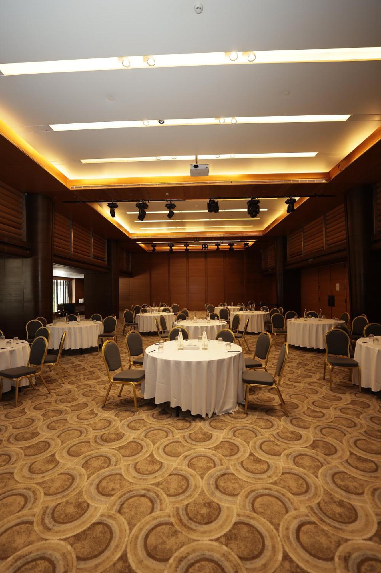 Radisson Blu Hotel, Verdun Hotel